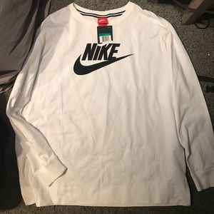 brand new nike long sleeve shirt